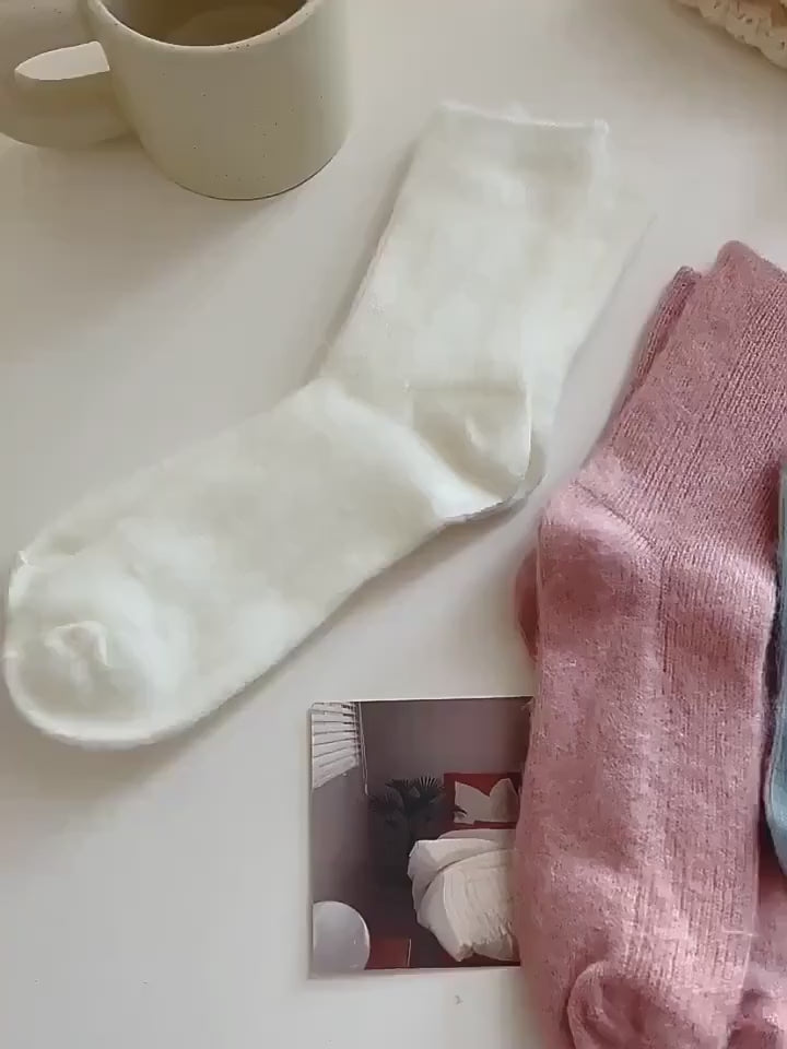 Load video: 5 Pairs Womens CASHMERE Blend Socks - Black, White, Pink Size Small-Medium